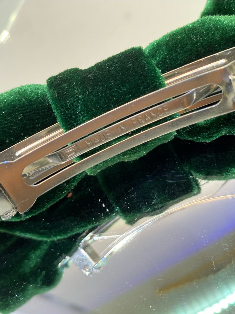 Emerald Green Velvet Bow Hair Clip Made in France Unisex - Picture 3 of 9